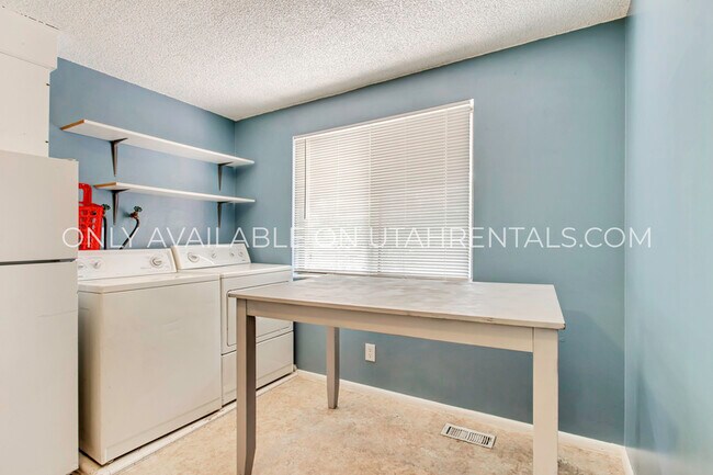 Building Photo - 763 E 1400 S