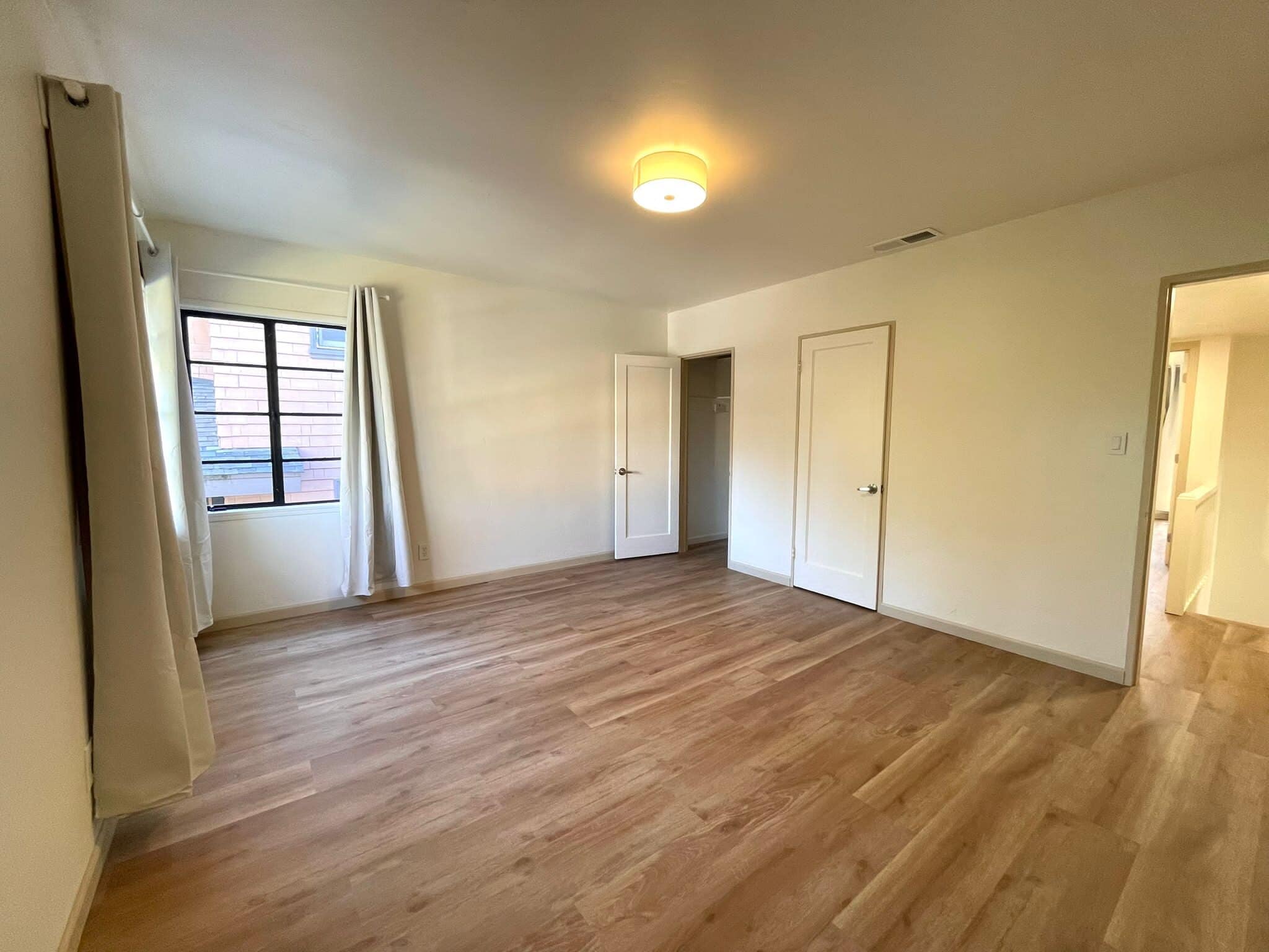 Building Photo - 2010 24th St