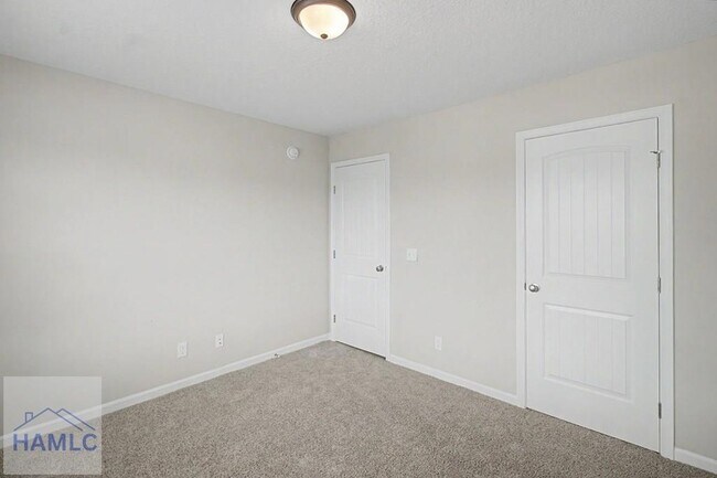 Building Photo - 18 Sunflower Cir NE