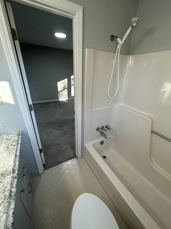 Building Photo - 190 Winston Dr