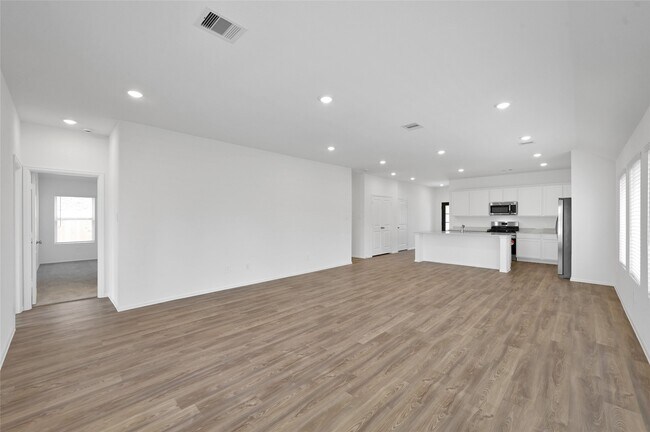 Building Photo - 3609 Oakvale Dr