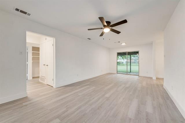 Building Photo - 6048 Hillcrest Dr