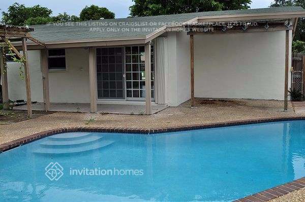 Building Photo - 1755 SW 37th Way