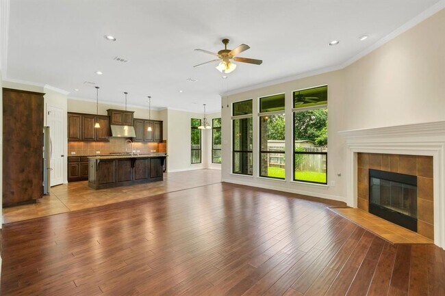 Building Photo - 208 Angus Dr