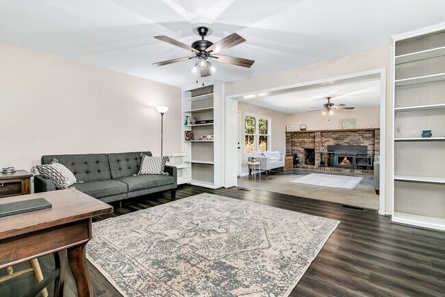 Building Photo - Very Private 3-Bedroom Home with Huge Yard...