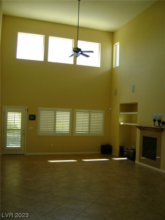 Building Photo - 925 Hickory Park St