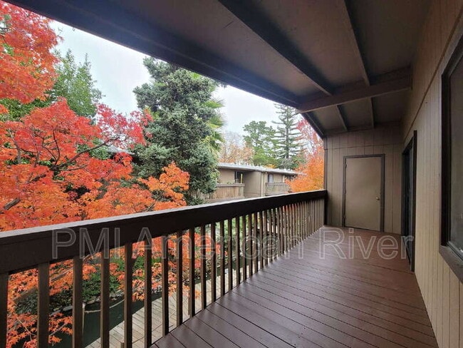 Building Photo - 941 Fulton Ave