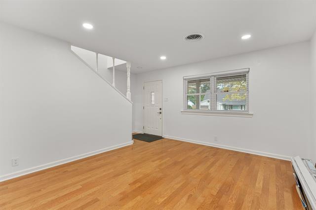 Building Photo - 4616 Bonnell Ave