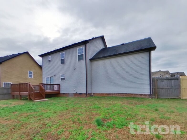 Building Photo - 1073 Castlerock Dr