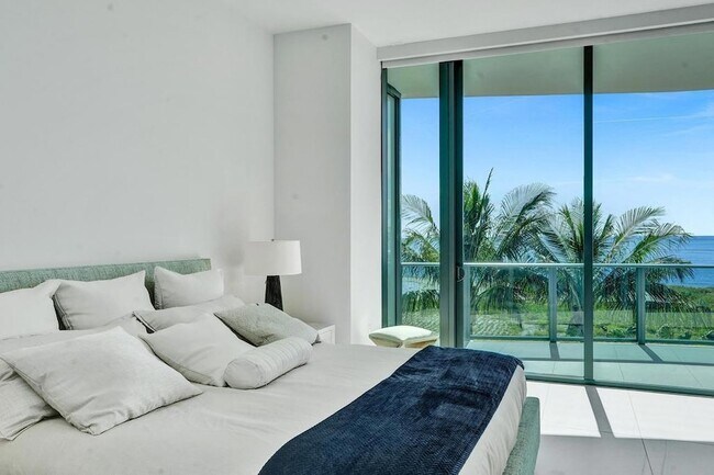 Building Photo - 900 N Ocean Blvd