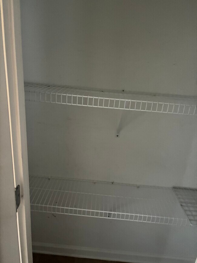 Building Photo - 118 Great Oak Way