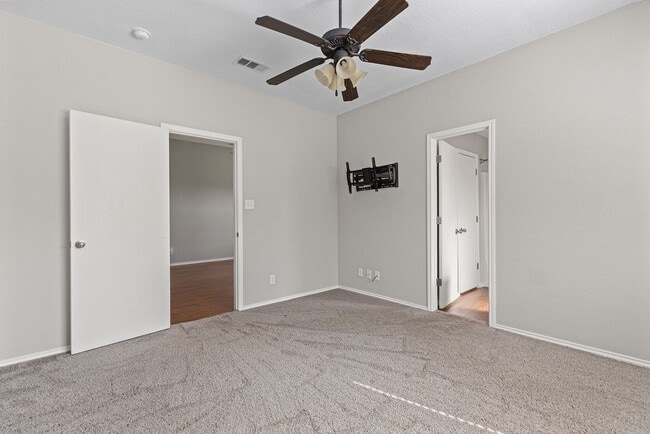 Building Photo - 7915 Redbrush