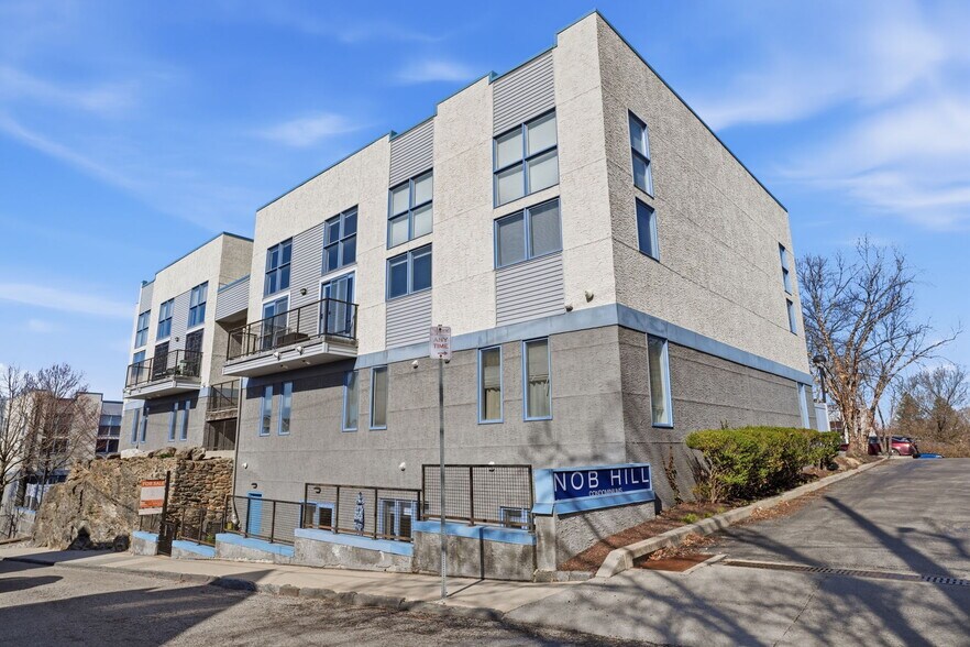 Building Photo - 182 Gay St