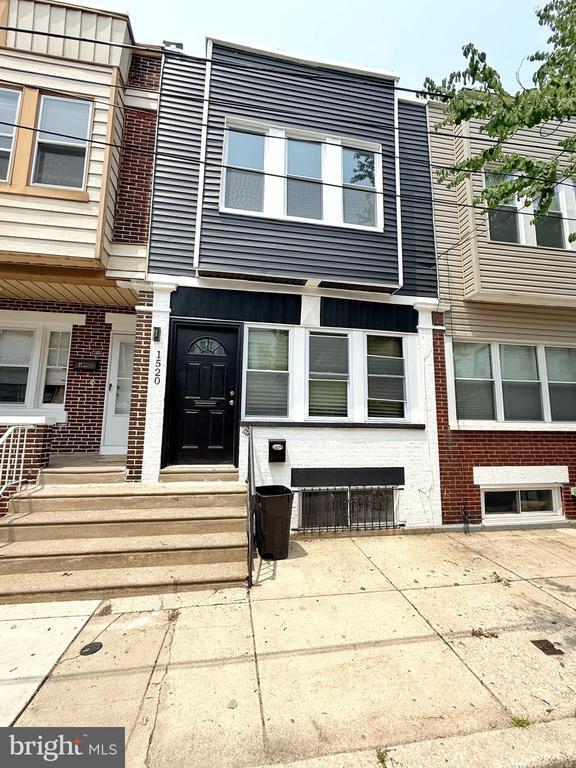 Building Photo - 1520 S Myrtlewood St