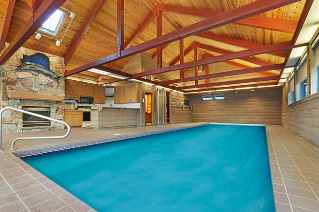 Building Photo - 6147 Taylor Ave