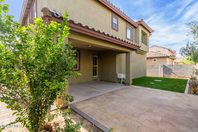 Building Photo - 1684 W Pelican Dr