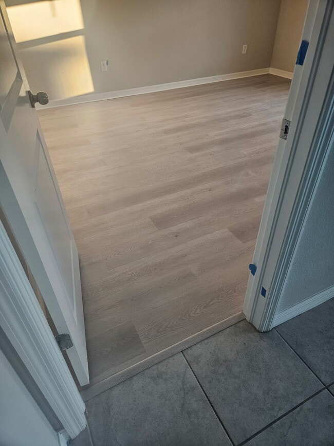 Building Photo - 10359 Scarlet Skimmer Dr