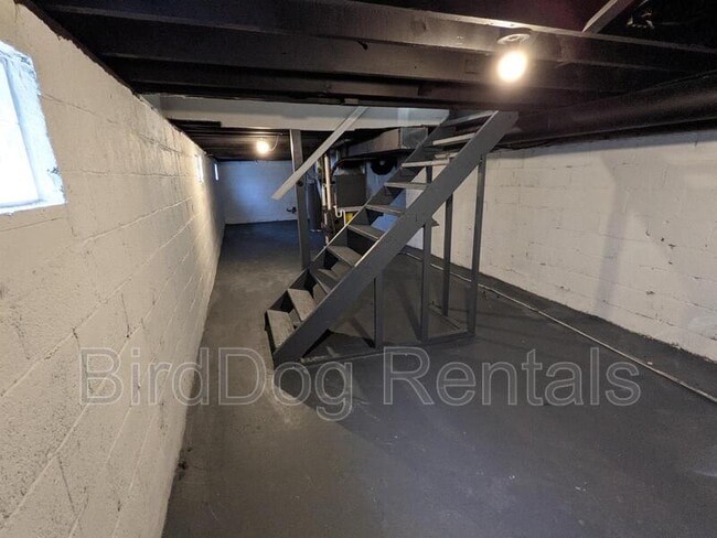 Building Photo - 2735 Sutton Ave