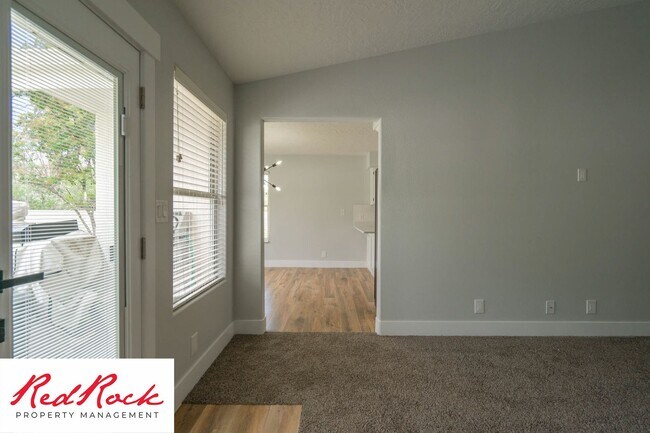 Building Photo - 3 Bedroom Home With 2 Car Garage In St. George