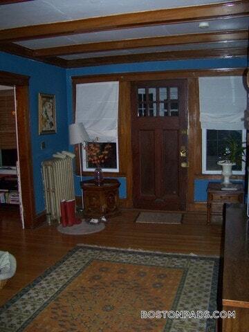 Building Photo - 21 Moraine St