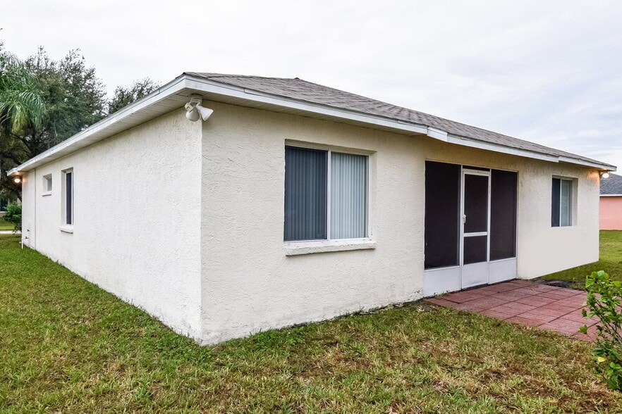 Building Photo - 12118 Feldwood Creek Ln