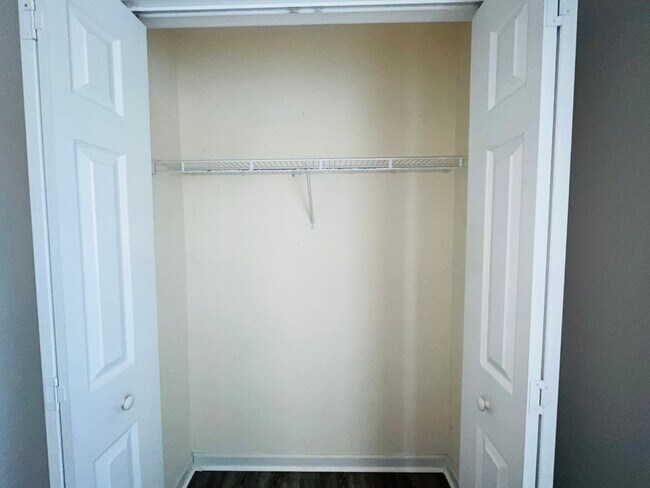 Building Photo - Northgate district! 4 bed/2.5 full bath, newly renovated, large lot, approx 2500 sqft, 2 car gara...