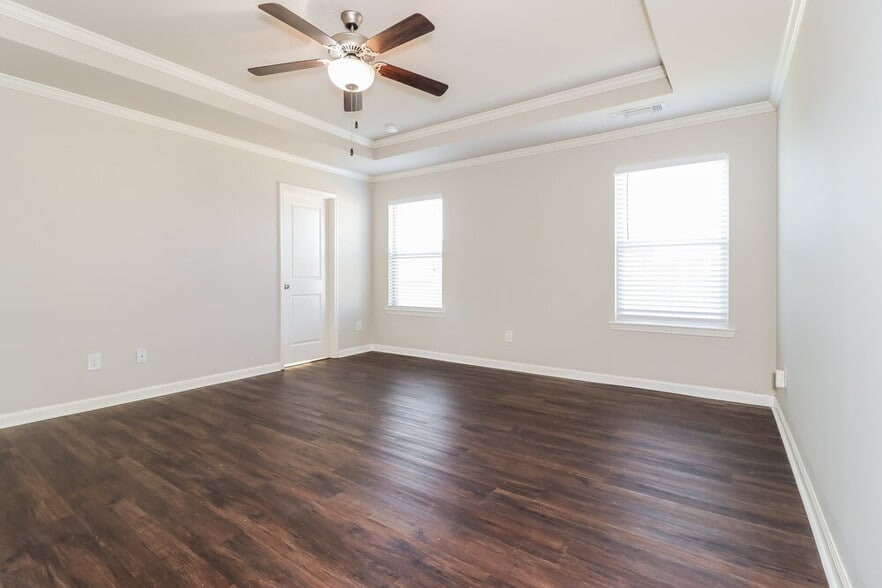 Building Photo - 63 Fern Walk