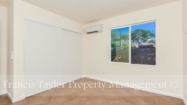 Building Photo - 3 Bedroom Home off Mary Lane