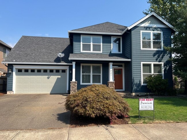 Primary Photo - Large Three Bedroom Home in West Salem wit...