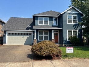 Building Photo - Large Three Bedroom Home in West Salem wit...