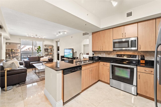 Building Photo - 1830 Radius Dr