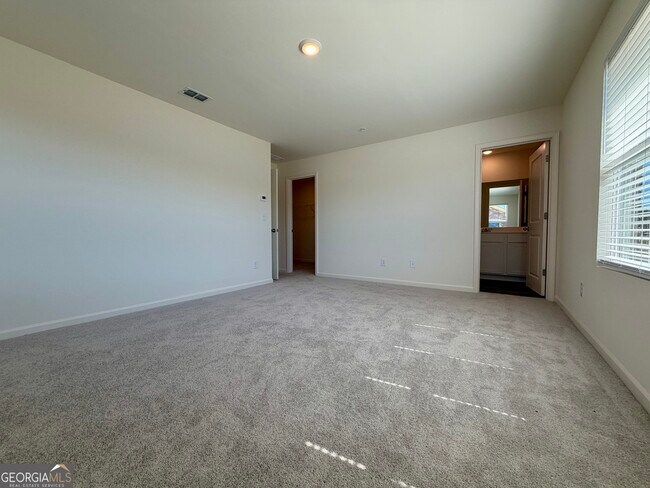 Building Photo - 1261 Fagiolo St