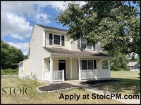Building Photo - 3903 Claremorris St