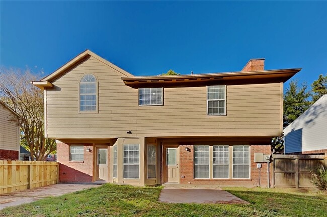 Building Photo - 16923 Poplar Hill St