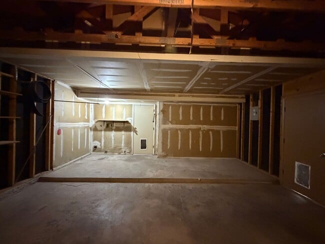 Building Photo - 5812 Brahma Dr NW
