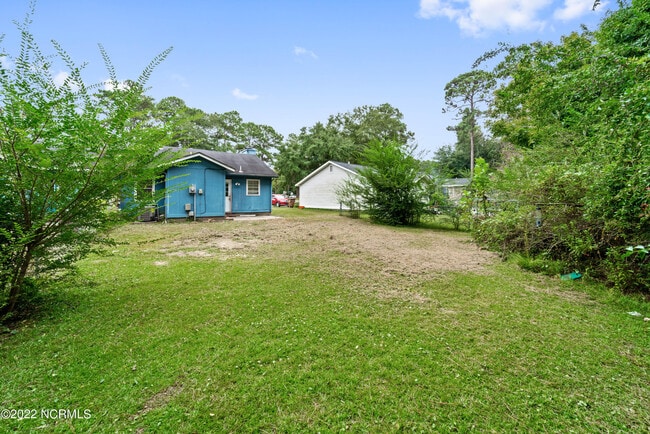 Building Photo - 228 Cedar Crk Dr
