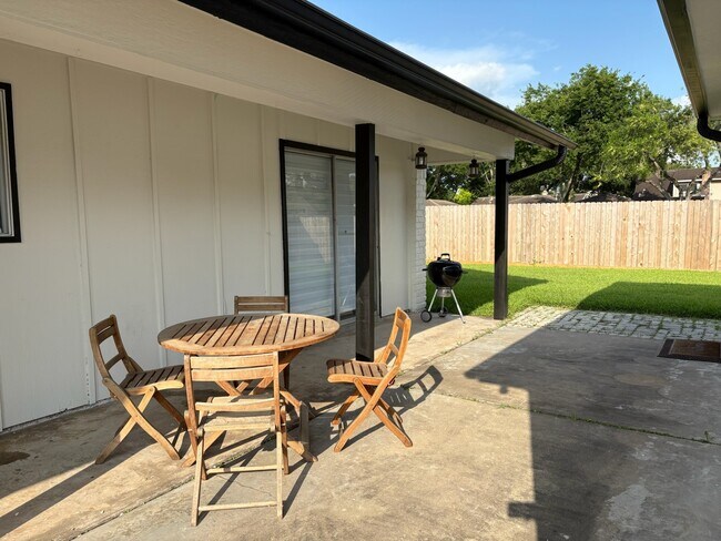 Building Photo - 11807 Blair Meadow Dr