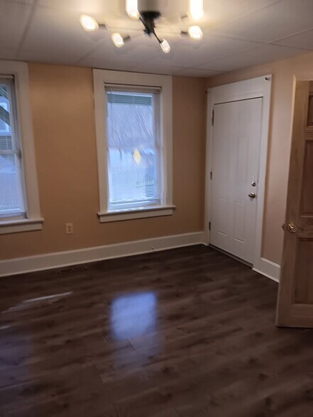 Building Photo - 162 Prospect Ave