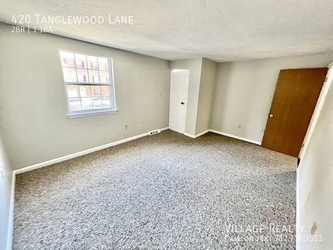 Building Photo - Spacious 2-BR Townhome in Dallastown Schoo...