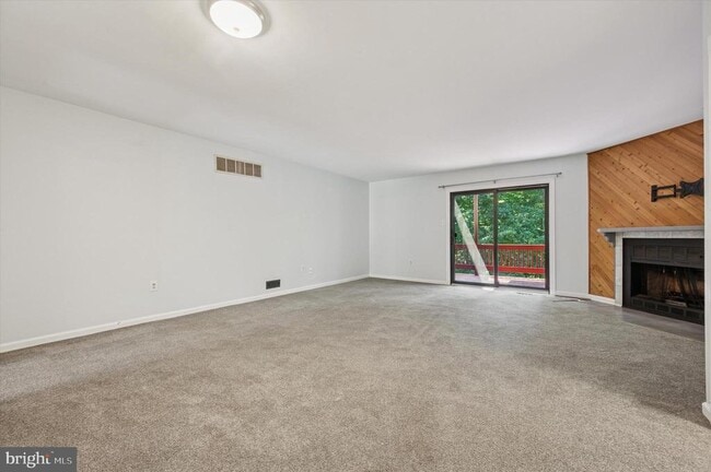 Building Photo - 9004 Ayrdale Crescent