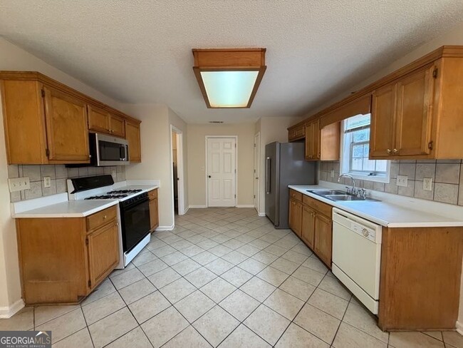 Building Photo - 414 Saddle Shoal Trail