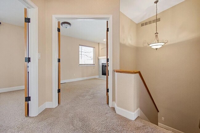 Building Photo - Cherry Creek Townhouse for rent!