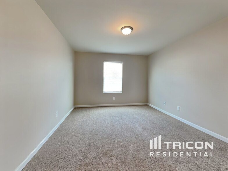 Building Photo - 357 Indian River Dr