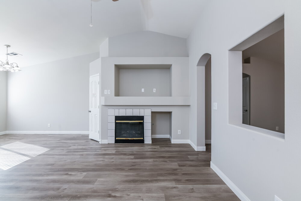 Building Photo - 2037 Madica Ave
