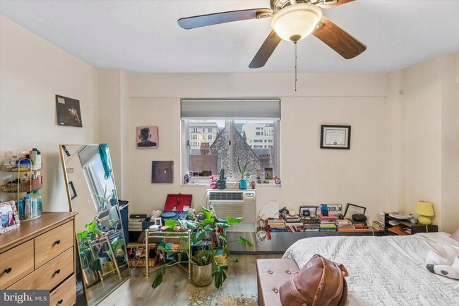 Building Photo - 2101 Chestnut St