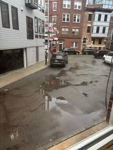 Building Photo - 85 N Margin St