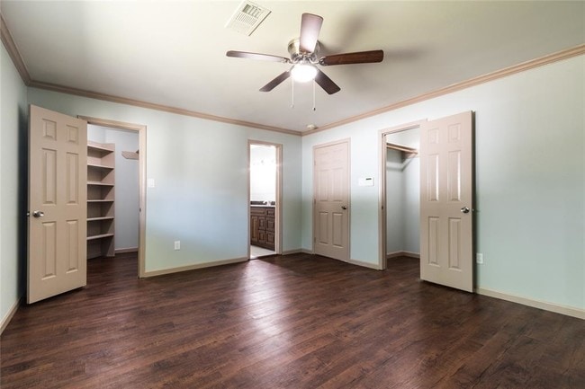 Building Photo - 5402 Sheraton Oaks Dr