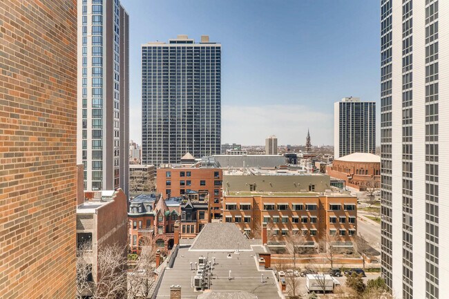 Building Photo - 1540 N State Pkwy