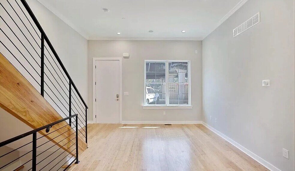 Building Photo - 1548 S 25th St