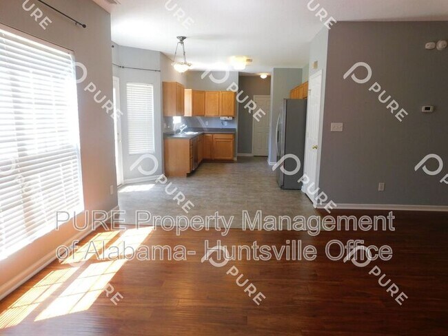 Building Photo - 103 Tallmadge Ct SW